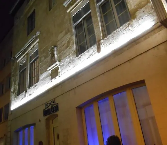 Hotel De Montaulbain